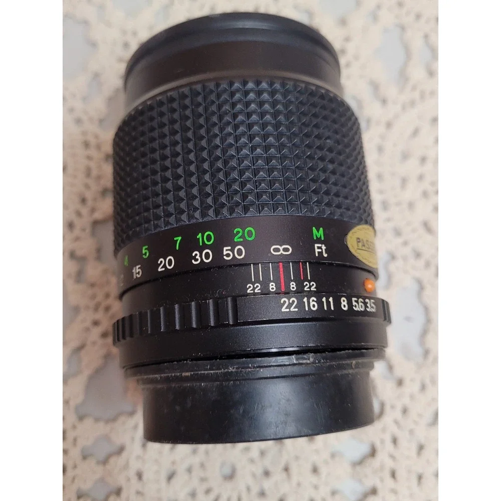 Vivitar 135 millimeter lens auto